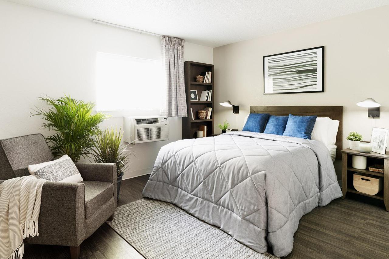 Intown Suites Extended Stay Houston Tx - Hobby Airport Екстериор снимка