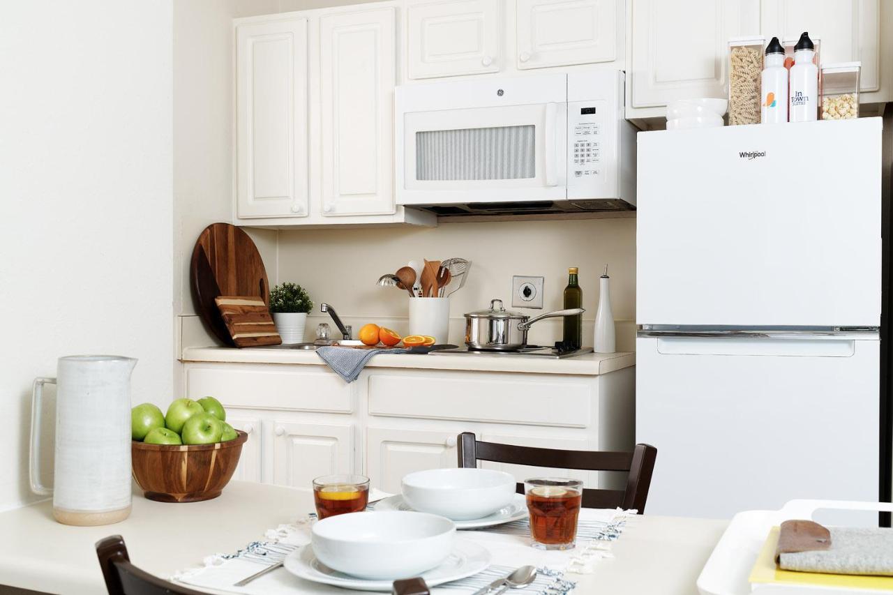 Intown Suites Extended Stay Houston Tx - Hobby Airport Екстериор снимка